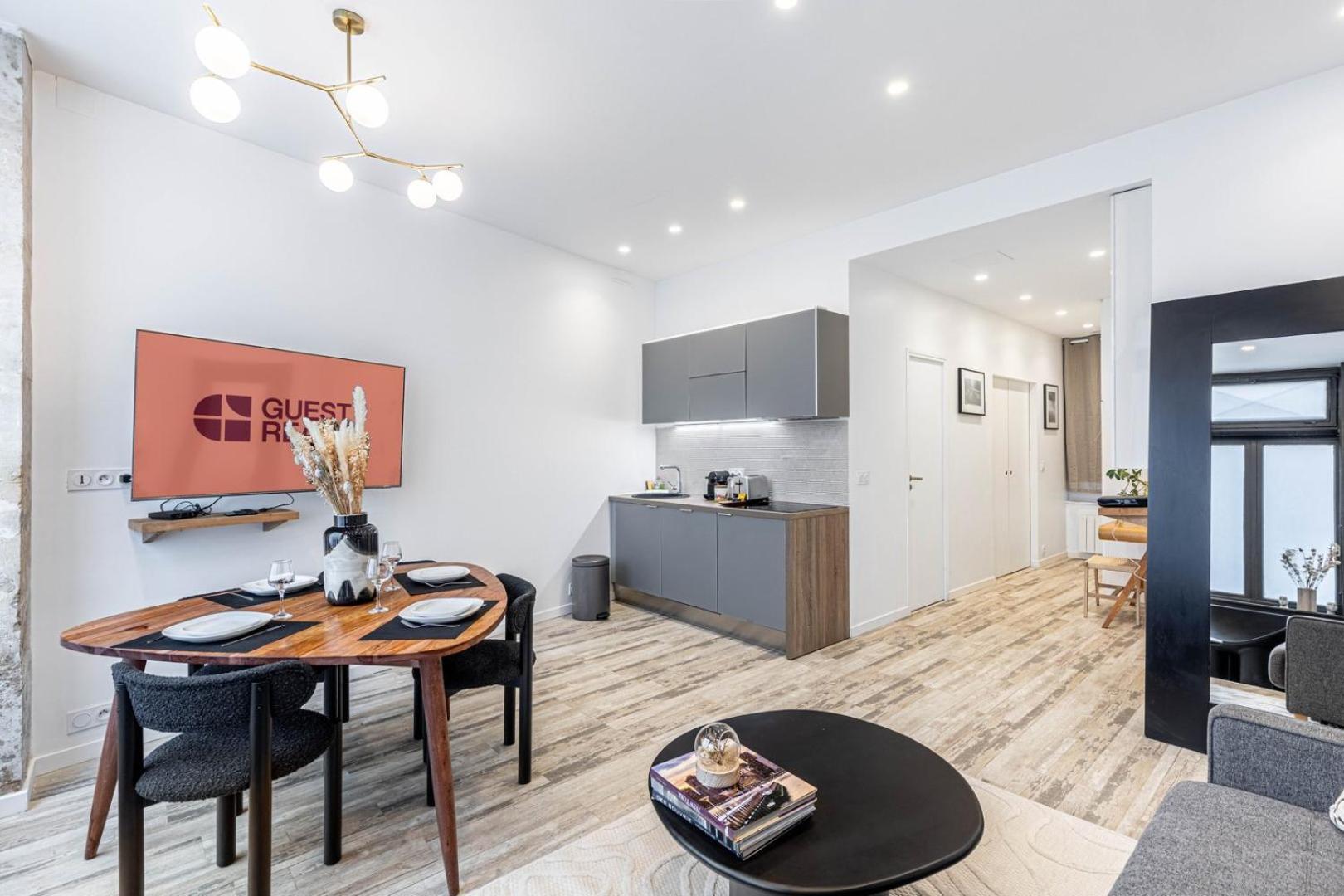 Guestready - Stunning Apartment Near Eiffel Tower Parijs Buitenkant foto